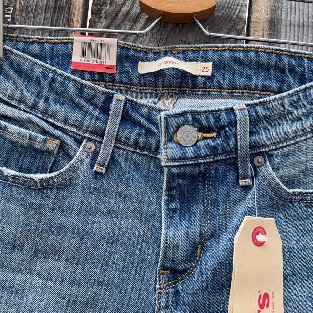 Levi’s 711 Skinny Mid Rise Jeans Womens Size 25x30 - Picture 8 of 11